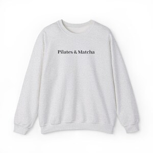 Sudadera con bordado de pilates y matcha, sudadera de pilates para amantes del matcha, sudadera de matcha para amantes del pilates, regalo para amantes del pilates imagen 5