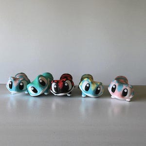 3D Printed Gecko Egg with 5 Mini Geckos – Cute Reptile Set, Surprise Egg Gift, Fun Gecko Decor.