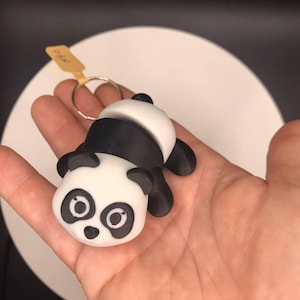 Articulated Flexi Panda – 3D Printed Panda Keychain, Fun Gift or Fidget.