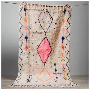 Luxurious Handwoven Wool Moroccan Rug - Soft Ivory Texture for Home Decor, Handmade Rug, White Pink Rug, Moroccan Carpet, Beni Ourain Rug