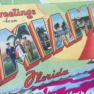 vintage Miami Floride carte postale salutations grande lettre lin souvenir kitsch Floridiana années 1940 Seconde Guerre mondiale