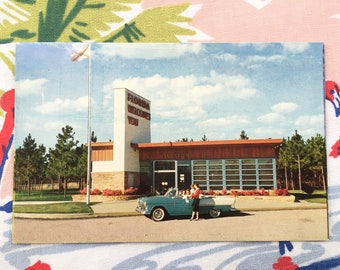 Vintage Florida postcard 1950s Welcome Station aqua convertible car chrome souvenir kitsch Floridiana