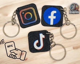 NFC Enabled Social Media Keychain – Tap to Share Your Link!