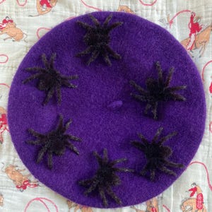Spooky Spiders Halloween Beret