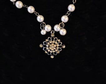 Gothic Pearl Star Necklace | Eldritch Snowflake Pendant, White Pearl Chain Amulet, Winter Court Fantasy Jewelry