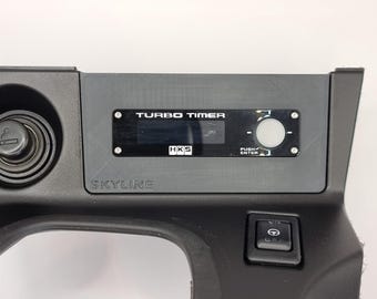 Supporto timer turbo HKS per Nissan Skyline R34 GT-T/GT-R (1998-2002)