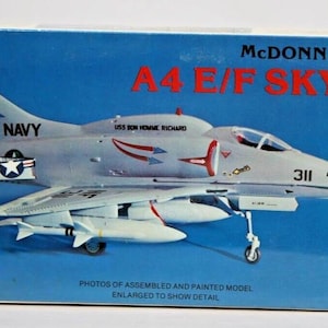 A4 E/F Skyhawk Minicraft 1/72 Scale Rare Vintage Plastic Airplane Model Kit