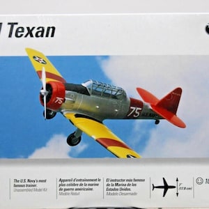 NIB Testors North American US Navy SNJ Texan Model Kit #663 1:72 Scale