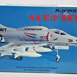 Hasegawa A-4E/F Skyhawk Plastic Model Kit 1:72 MINICRAFT Mcdonnell DOUGLAS