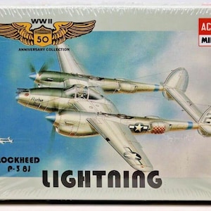 Colección de aniversario de maquetas del Lockheed P-3 8J Lightning de Academy Minicraft