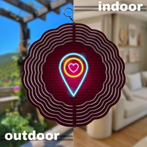 Insegna al neon con mappa dell'amore, design vettoriale, girandola artistica da 10 pollici per decorazioni da giardino con gancio girevole