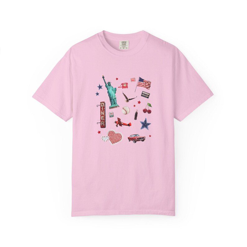 Camiseta Colagem Cores Confortáveis para o 4 de Julho, Camiseta Estilo Scrapbook para o 4 de Julho, Camiseta Gráfica EUA, Camiseta Patriótica Retrô, Roupa para Dia no Lago, Anos 2000 imagem 8