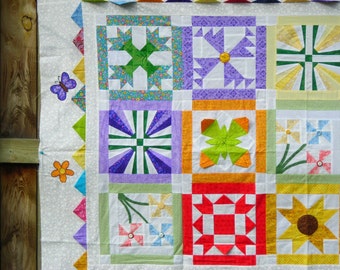 PIECEFUL GARDEN - Block of the Month - complete pattern in book form