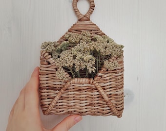 Hanging basket Wall hanging Door decor Little wicker wall basket Mailbox Mailing envelope