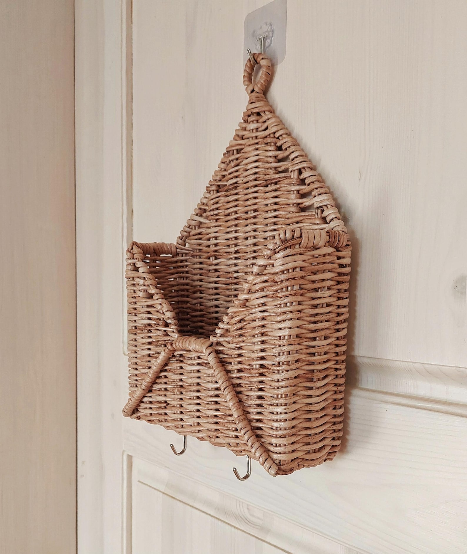 Key & Mail holder for wall