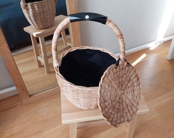 Wicker bag Handwoven basket Round wicker bucket Bag