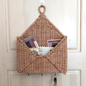 Grand panier mural pour courrier et porte-clés en osier pour entrée