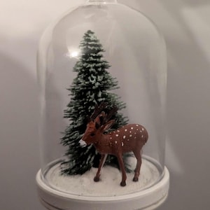 Deer Bauble Snow Globe Christmas Decoration Diorama Terrarium Present Handmade Handpainted Collectable Winter Gift Glass Dome Cloche