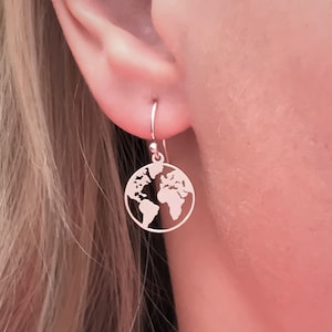 Boucles d'oreilles en argent sterling avec carte du monde