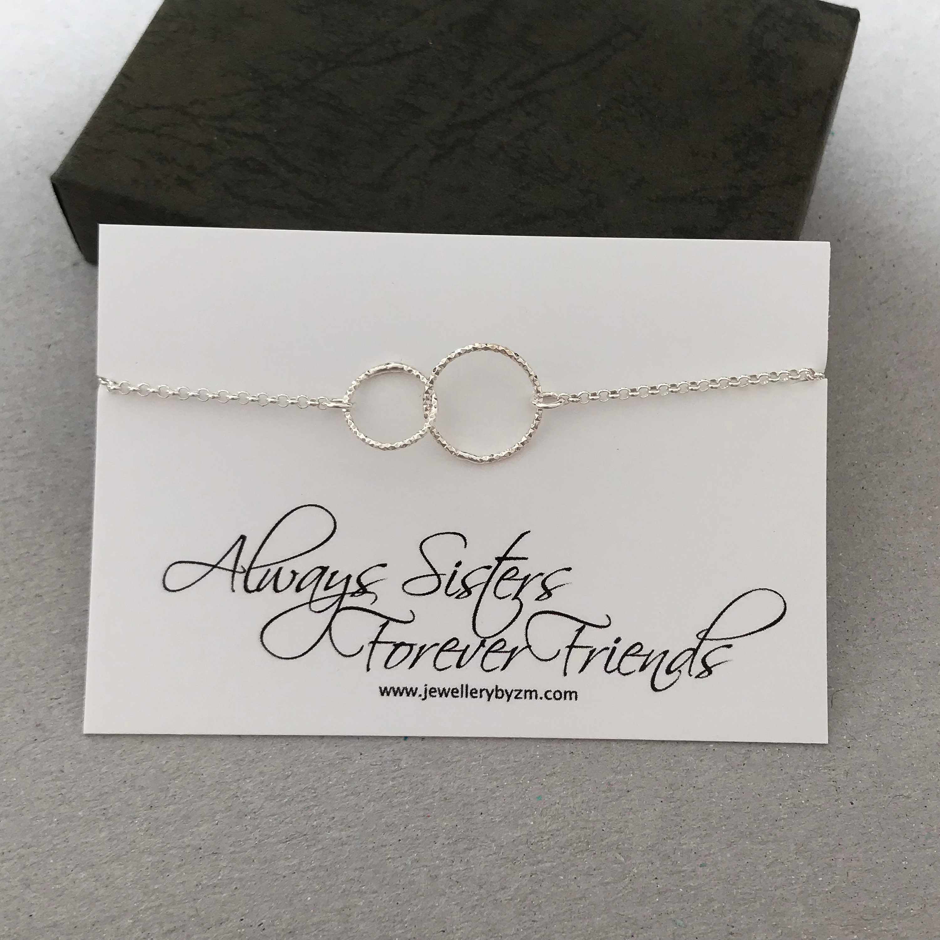Equilibrium Bracelet Forever Family 2024 www.diocesisencarnacion .py
