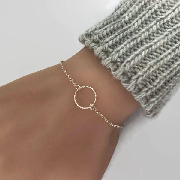 Tiny Textured Circle Sterling Silver Bracelet - Eternity Bracelet - Karma Bracelet, Circle bracelet, Eternety bracelet, Infinity Bracelet