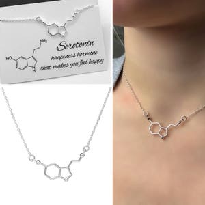 Collar de serotonina de plata de ley Molécula de serotonina, joyería científica, joyería química, collar de moléculas imagen 1