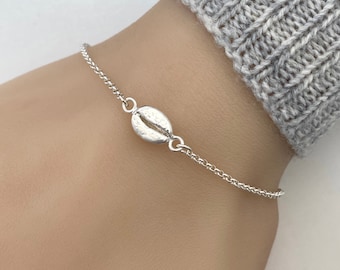 Pulsera de plata esterlina con forma de grano de café