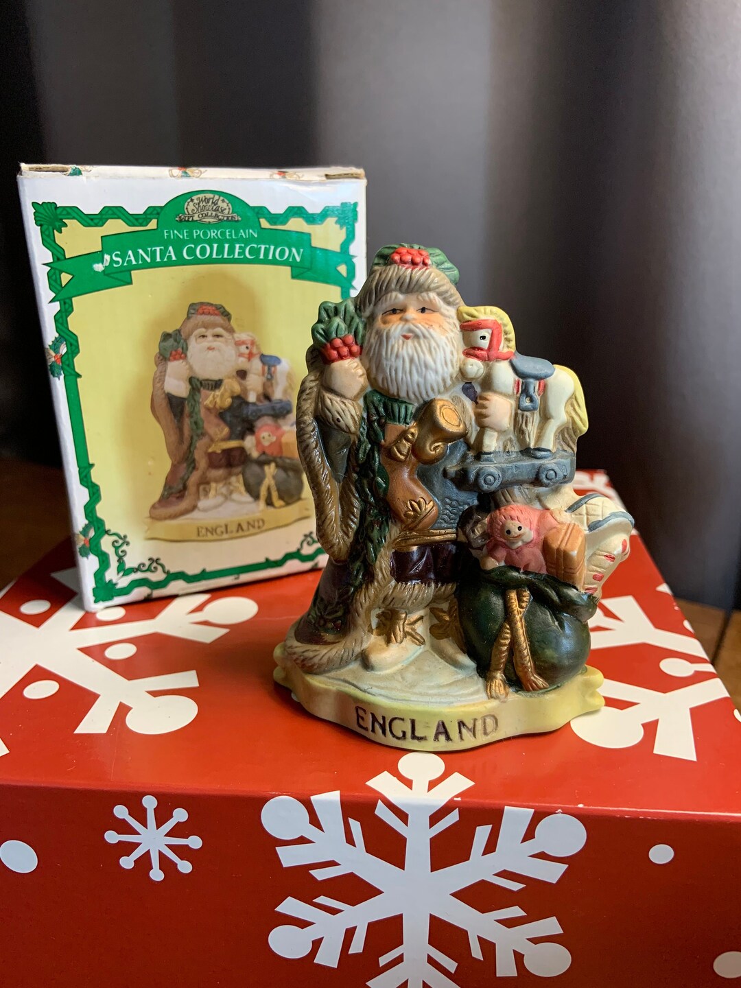 Vintage Porcelain Santa Figurine World Showcase Christmas Santa for England Santa Collection