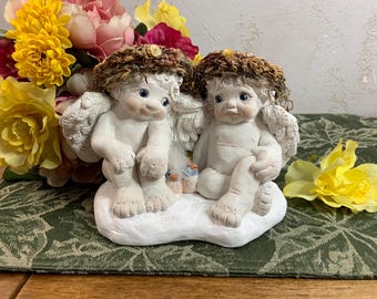 Vintage Dreamsicles Cherub Angels sitting with 3 small birds between them - 1994 Cast Art Cherubs - Kristin Haynes cherub Angels sitting