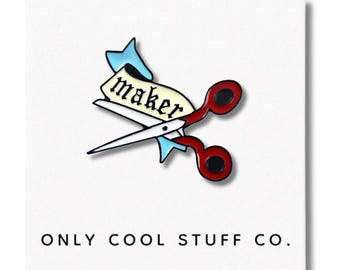 Emaille pin met schaar | Knutselaccessoire voor doe-het-zelvers en hobbyliefhebbers