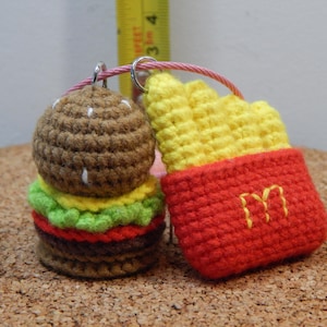 pendentif au crochet, fait main, hamburger, frites, porte-clés, pendentif cartable, cadeau