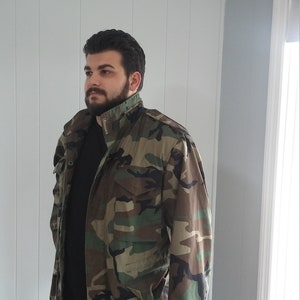 Vendita! Alpha Industries Camouflage Field Coat, Spalle larghe, Medio Regolare, Giacca Da uomo, Camo, Felpa con cappuccio, 1990, Verde, Marrone, Nero