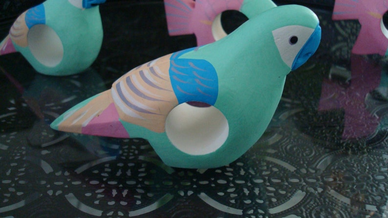 Set of 4 Vintage Napkin Rings 1970s Parrot Hand Painted Tropical Fish Wood Pastel Napkin Rings Vintage Beach Decor Napkin Rings Fish
