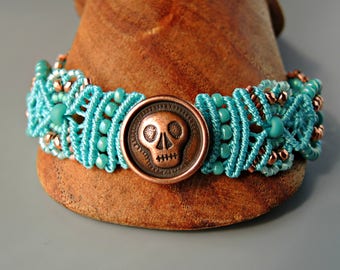 Aqua and Copper Skully Micro Macrame Bracelet  - Beaded Macrame - Day of the Dead Jewelry - Día de Muertos Jewelry - Skull