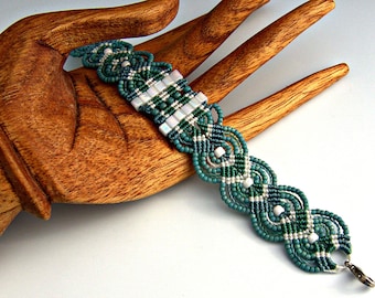 Turquoise, Green and White Macrame Bracelet - Micro Macrame Leaves Bracelet - Turquoise Bracelet - Boho Bracelet - Macrame Jewelry