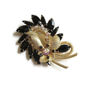 Juliana Black und Aurora Borealis Rhinestone Metal Leaf Brooch Vintage D & E Verified