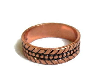 Stamped Copper Band Ring in a Rope and Feathers Design Vintage Size 8