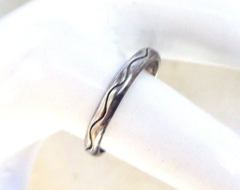 Sterling Silver Snake Symbol Band Ring in a Southwest Design Vintage Size 7.75 Signed