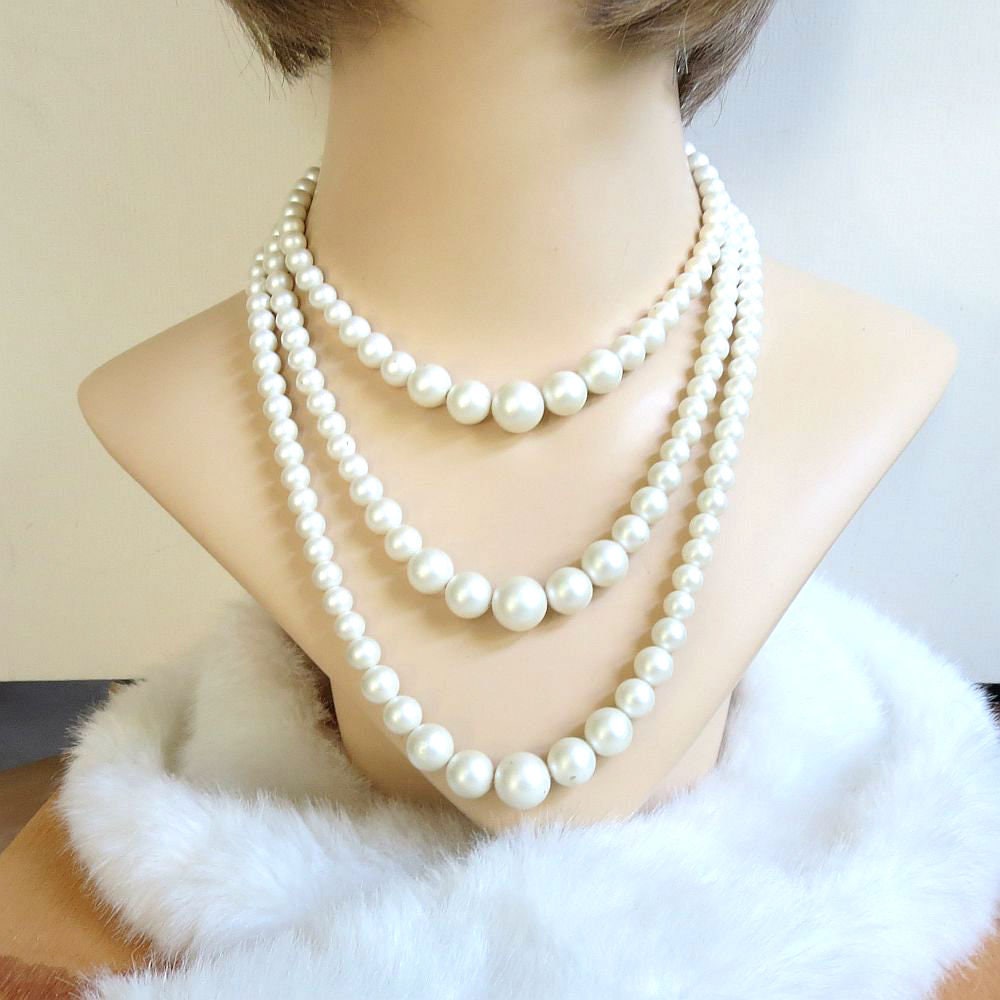 Faux Pearls Necklace Vintage - Etsy 