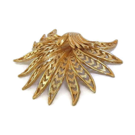 MONET signed Openwork Swirl Leaf Brooch Vintage - image 3