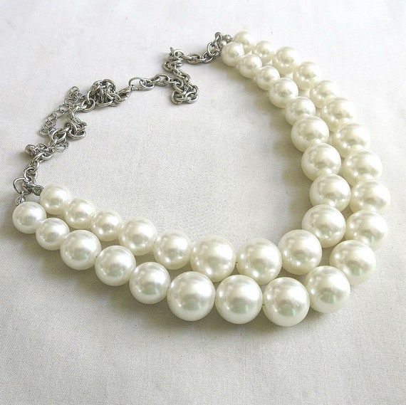 White Faux Pearl Beaded Necklace Vintage Bridal W… - image 5