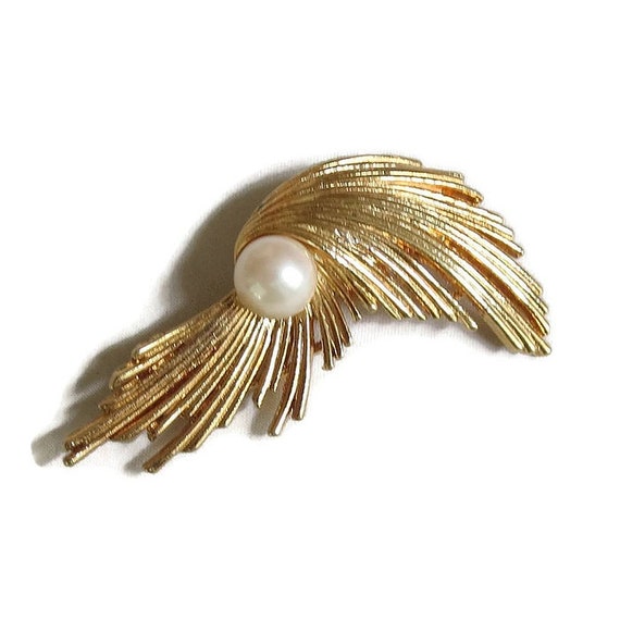 White Glass Pearl Swirling Atomic Comet Brooch Vi… - image 5