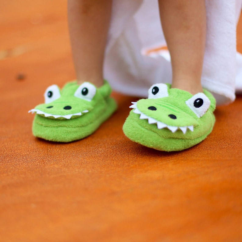 Yikes Twins Toddler Slipper for Kids 2-4yrs 100% Cotton for Boys or Girls Unisex Alligator bedroom slipper for Toddlers in Green image 5