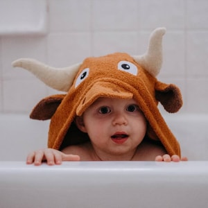Longhorn thick  hooded baby towel / kids beach bath pool / UT Austin hook em&#39; / unisex gift / fits 2-8 yrs / Texas cow farm / Bevo