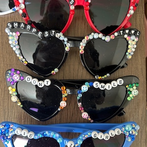 Sabrina Carpenter sunglasses
