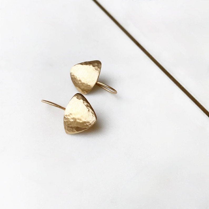 Yellow Gold Short Earrings with Hammered Matt/Brushed CurvedTriangle image 1