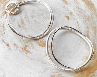 Sterling Silver Double Curved Round Bangle Set "Modern Nature" With Polished and Hammered Lined Finish