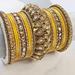 Golden Kundan Bangle Set with Chakri Kada, Set for two hands, Kundan chuda bangles set,Bridal bangles,Indian Wedding Bangles, Nikah Bangles