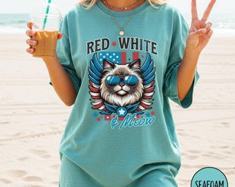 Patriotic Cat T-Shirt: Women's July 4th Comfort Colors Tee