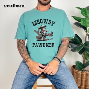 Meowdy Partner Cowboy Cat T-Shirt, western vintage cat shirt, Comfort Colors comfortable tshirt, funny cowboy cat Father&#39;s Day gift, mom tee